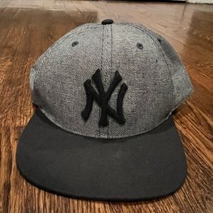 Great condition yankee 47 brand hat